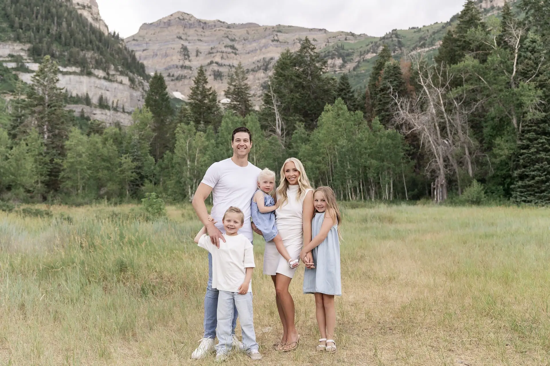 Family by Utah photographer Paige Nicolle